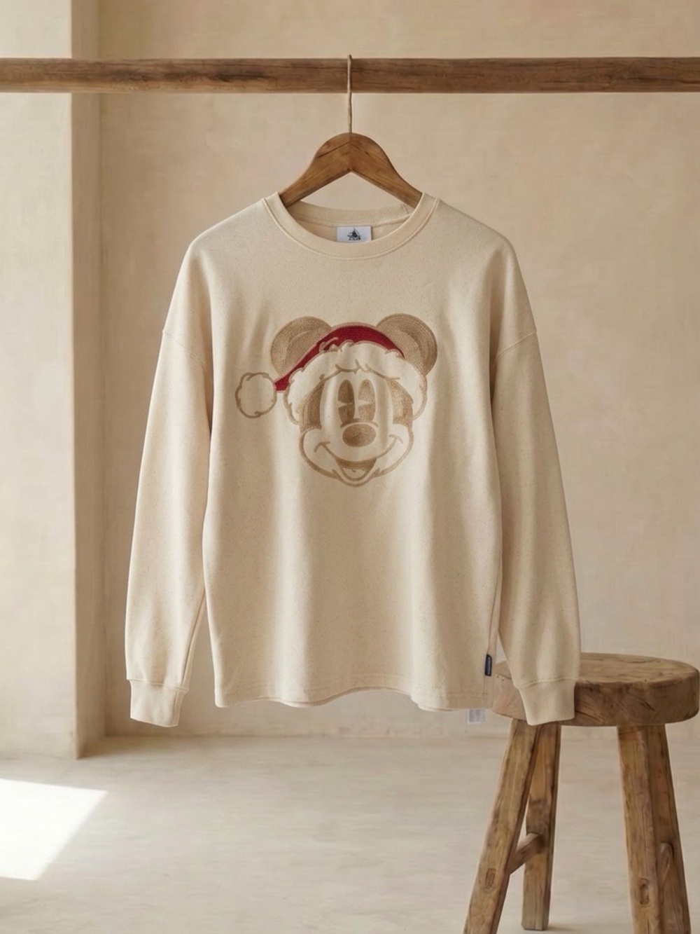 Disney Parks Walt Disney World Mickey Christmas Sequin Sweatshirt Cream Sz XL